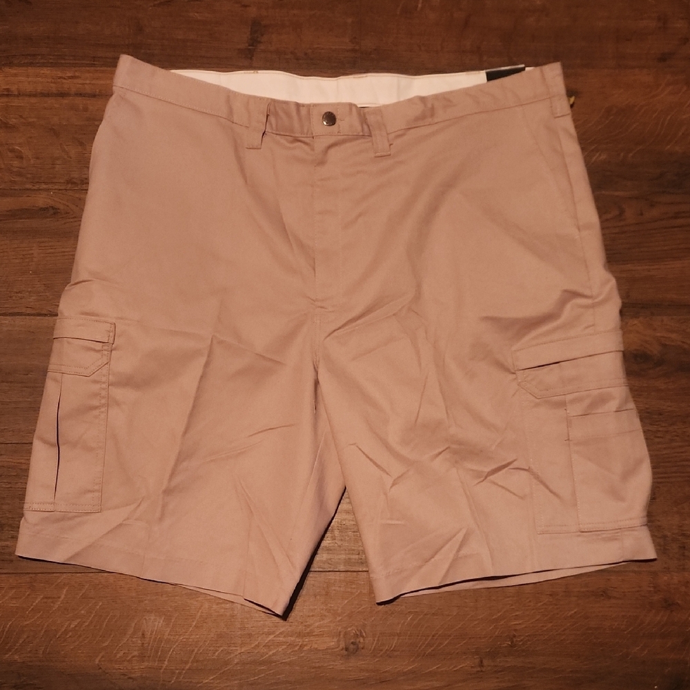 Dickies Men's Beige Cargo Shorts - Picture 3 of 7